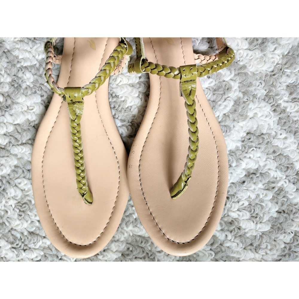 NWOT Green Casuals Womens Sandals Leather Size 7